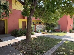 Building Photo - 882 W El Repetto Dr
