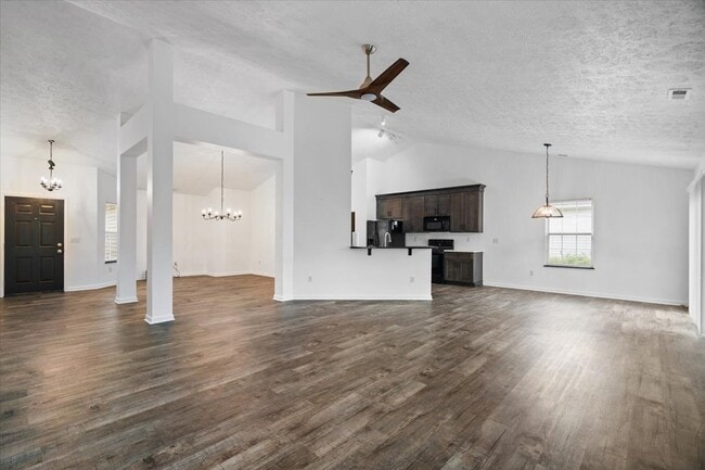 Building Photo - 1429 Softwind Dr