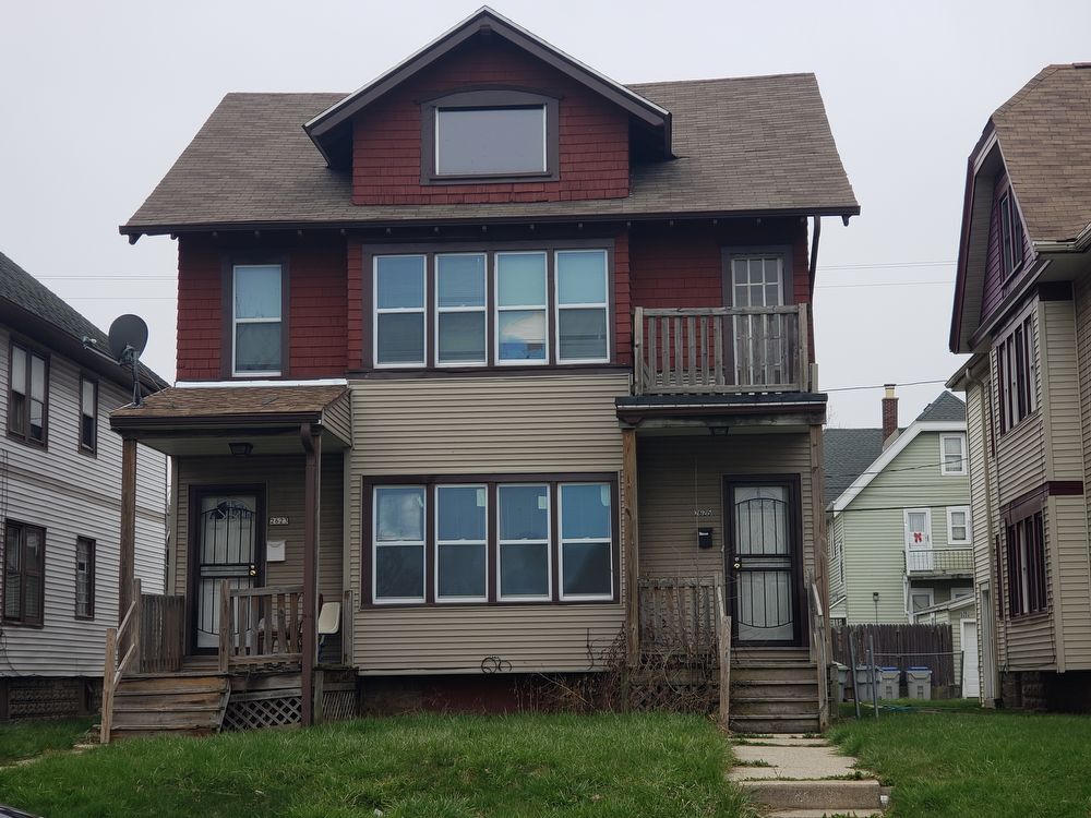 Primary Photo - 2625 N. 44th Street - 2 Bedroom Upper