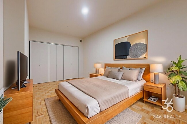 Photo - 90 Washington St Apartment