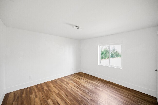 Foto del edificio - 24663 Chestnut St