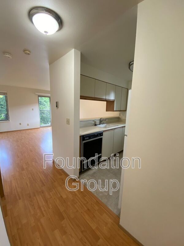 Foto del edificio - 745 Summit Ave E