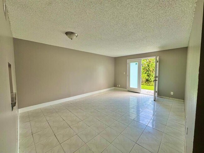 Foto del edificio - 3552 NW 114th Terrace
