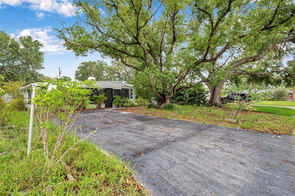 Primary Photo - 209 Southeast Jefferson Cir N