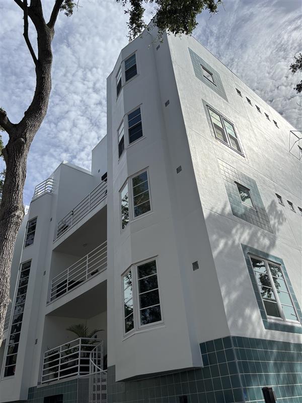 Foto del edificio - 4950 Bayshore Blvd