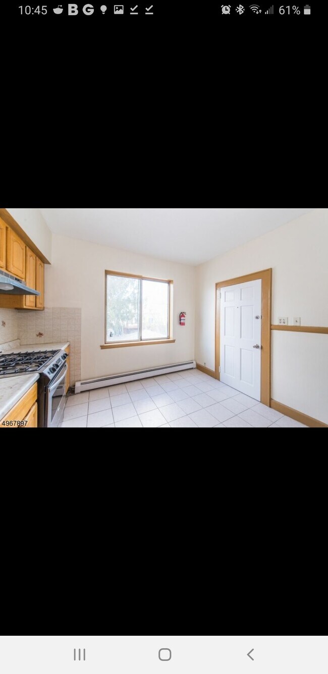 Kitchen - 149 Elm St