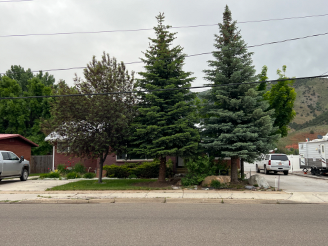 Building Photo - 272 N 250 E St