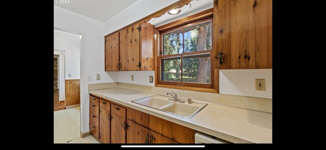Foto del edificio - Updated renovations 3BD 2BA 1,050SQ FT in ...