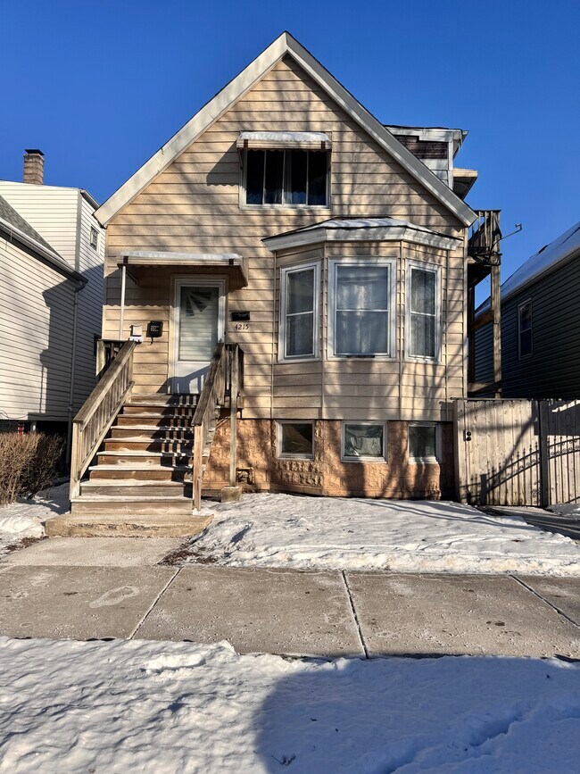 Foto del edificio - 4215 S Washtenaw Ave
