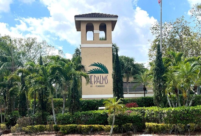 Foto del edificio - 9491 Palm Cir N