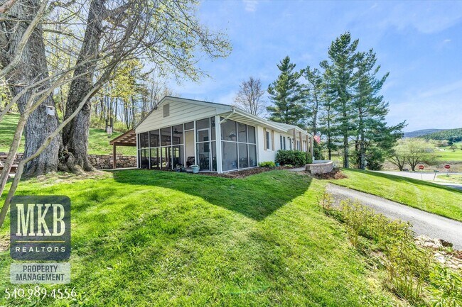 Foto del edificio - 9901 Fortune Ridge Road Bent Mountain VA 2...