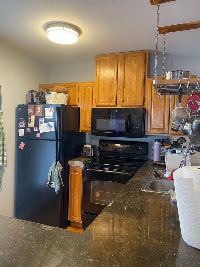 Foto del edificio - 829 N Salina St