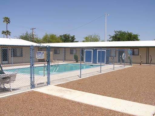 Building Photo - 2505 N Dodge Blvd