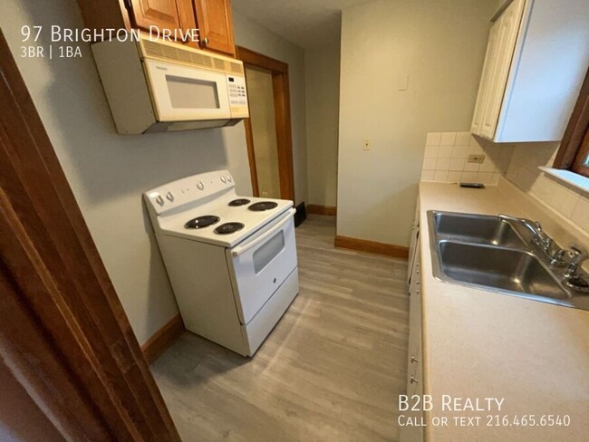 Building Photo - 97 Brighton Dr