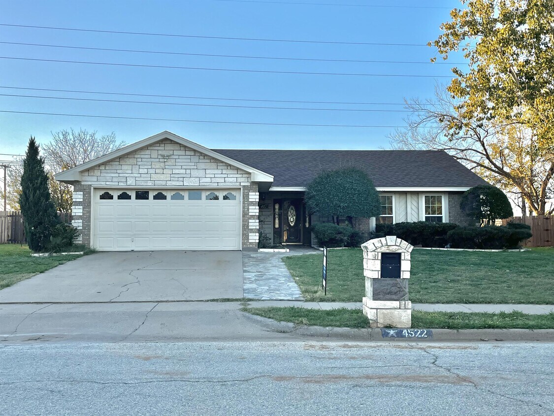 4522 Misty Valley W, Wichita Falls, TX 76310 House Rental in Wichita