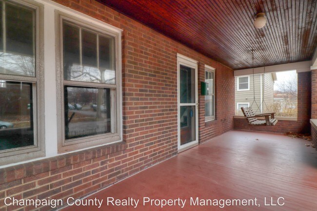 Foto del edificio - 4 br, 1.5 bath House - 306 W. Elm St.