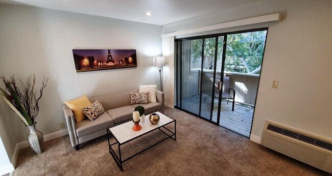 Foto del edificio - 954 Kiely Blvd