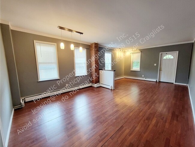 Building Photo - 9 Tobin Ln