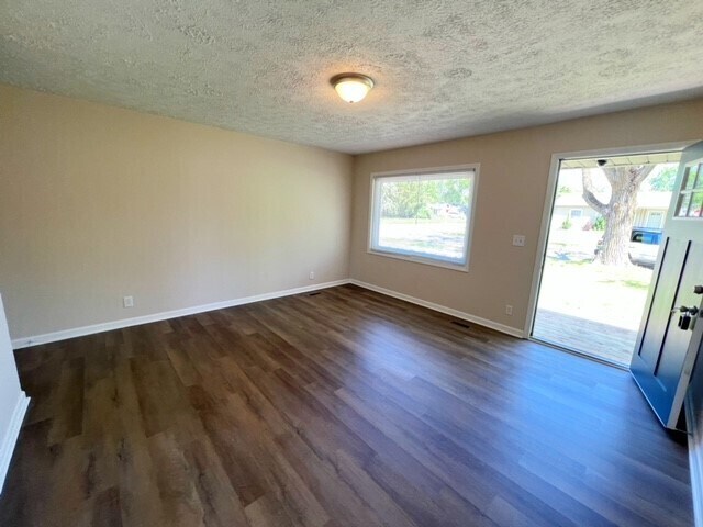 Foto del edificio - 2656 N CALBERT DRIVE