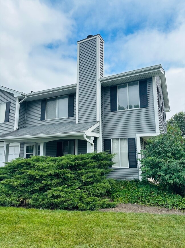 Building Photo - 1333 Barclay Ln