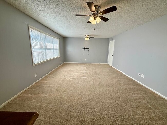 Building Photo - 3710 Hillside Dr