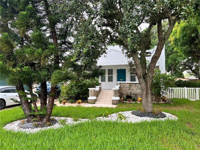 Building Photo - 130 SW 1st Ave