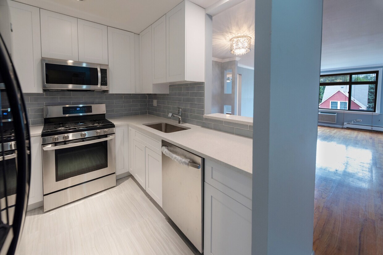 Foto principal - 6060 N Ridge Ave