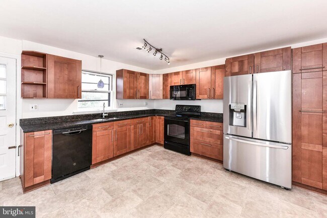 Foto del edificio - 4837 25th St N