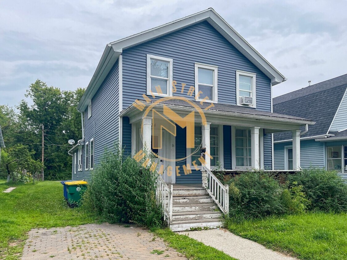 Primary Photo - 734 Elmore St