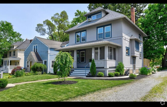 Building Photo - 103 Oak Hill Ave