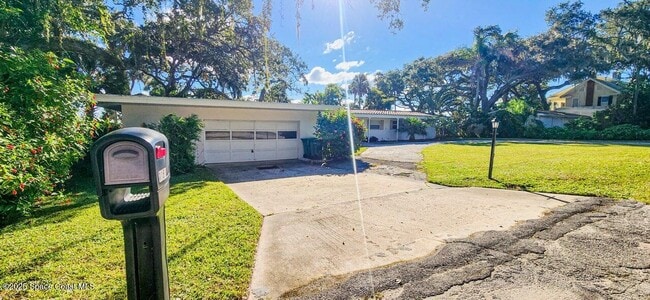Foto del edificio - 1181 Sunny Point Dr