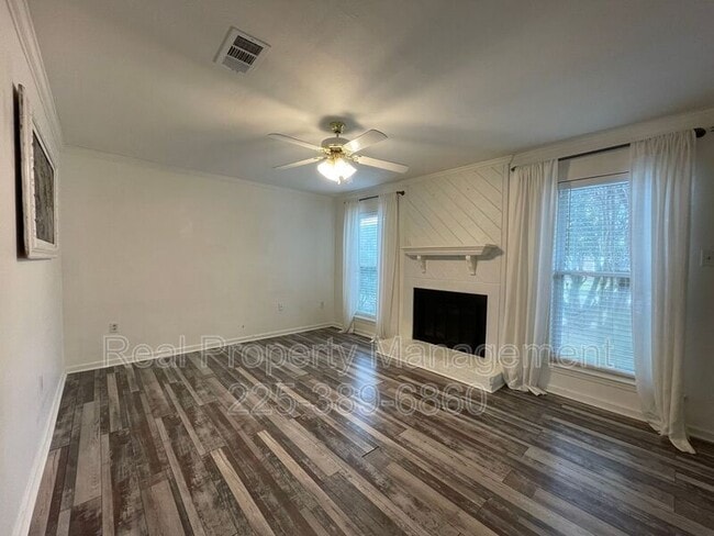 Photo - 9841 Siegen Ln Townhome