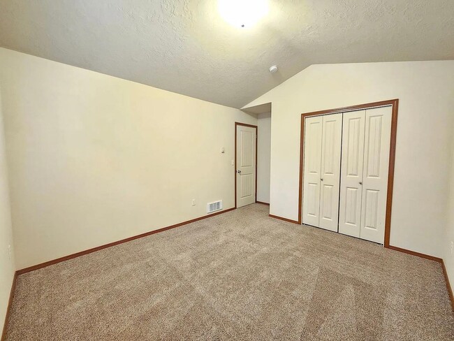 Foto del edificio - Garden Springs Duplex