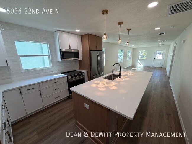 Foto del edificio - 5036 22nd Ave N