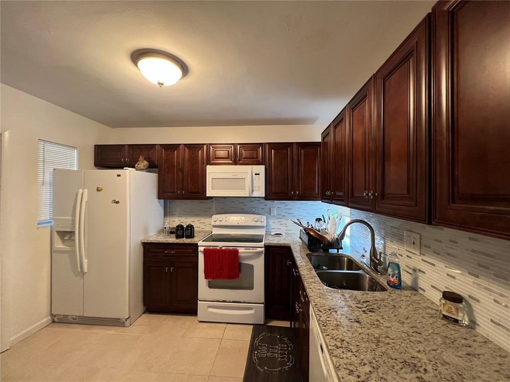 Primary Photo - 2430 SW 81st Ave