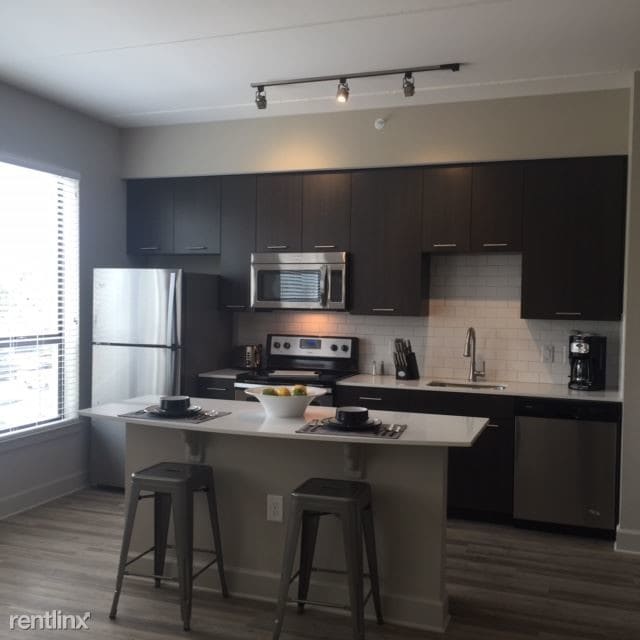 Foto del edificio - 770 N Orange Ave