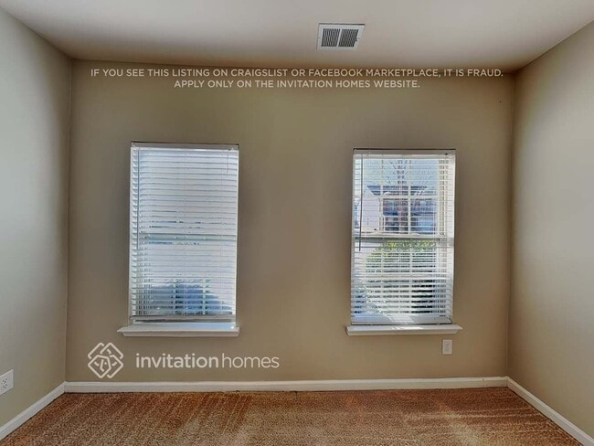 Building Photo - 3967 Rosebud Park Dr