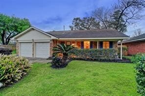 Building Photo - 5130 Saxon Dr