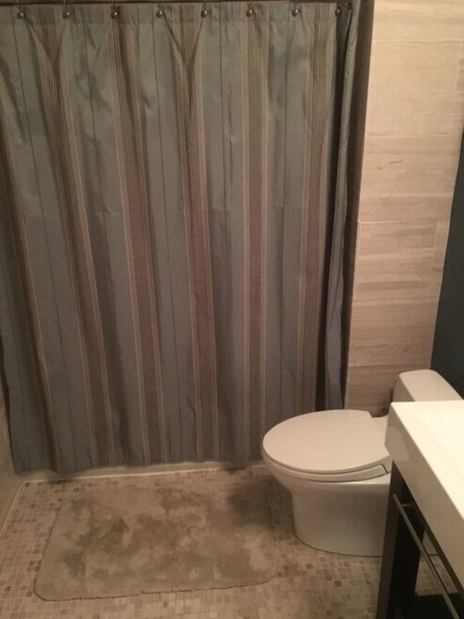 Building Photo - 1901 16th St NW