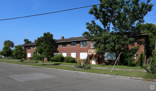 Building Photo - 1504 Perry St