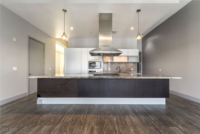 Foto del edificio - 2775 W Pebble Rd