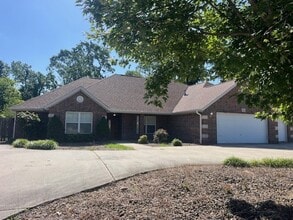Building Photo - 503 Tunbridge Dr