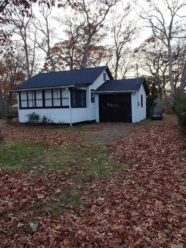 Primary Photo - 178 Locust Dr