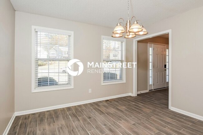 Foto del edificio - 3 Bedroom Pet-Friendly Home in AUSTELL, GA with Main Street Renewal