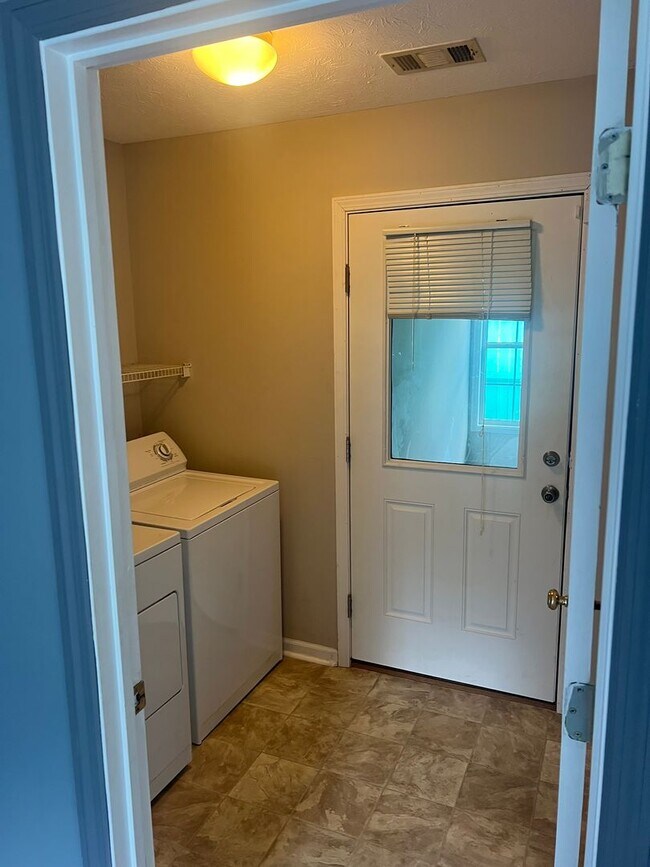 Foto del edificio - Single Family Home North Dean Area