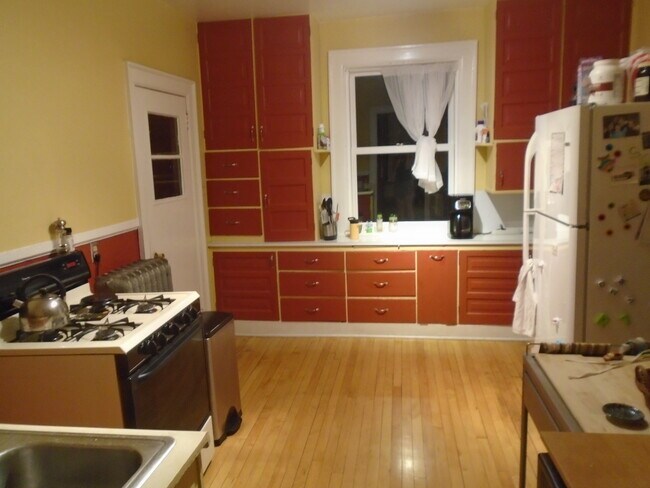 Kitchen. Note, the new stove, vent hood and refrigerator are not shown in this photo. - 2926 Columbus Ave