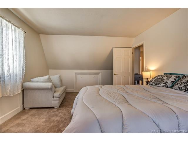 Building Photo - 2706 Annie Oakley Dr