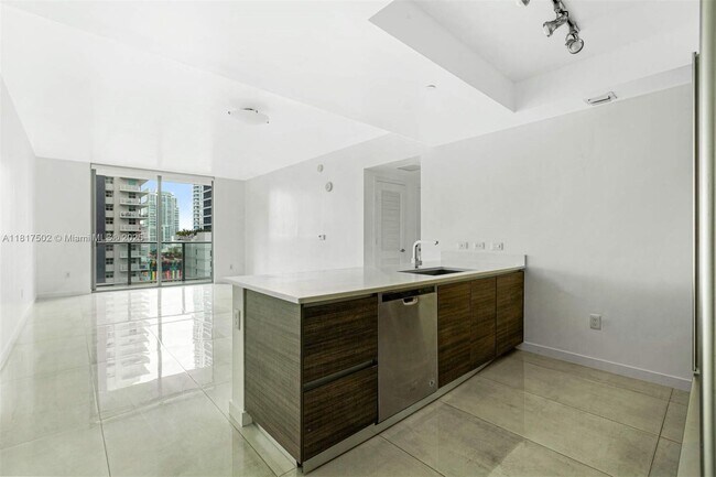 Building Photo - 1100 S Miami Ave