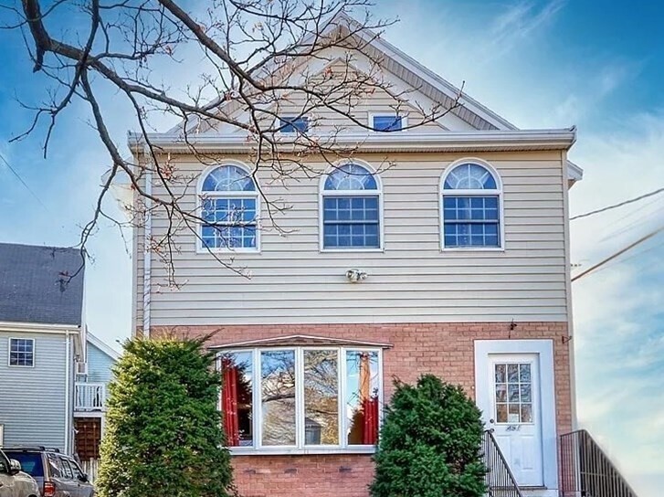 Primary Photo - 491 Central St