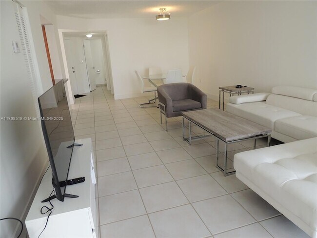 Foto del edificio - 4864 NW 97th Ct